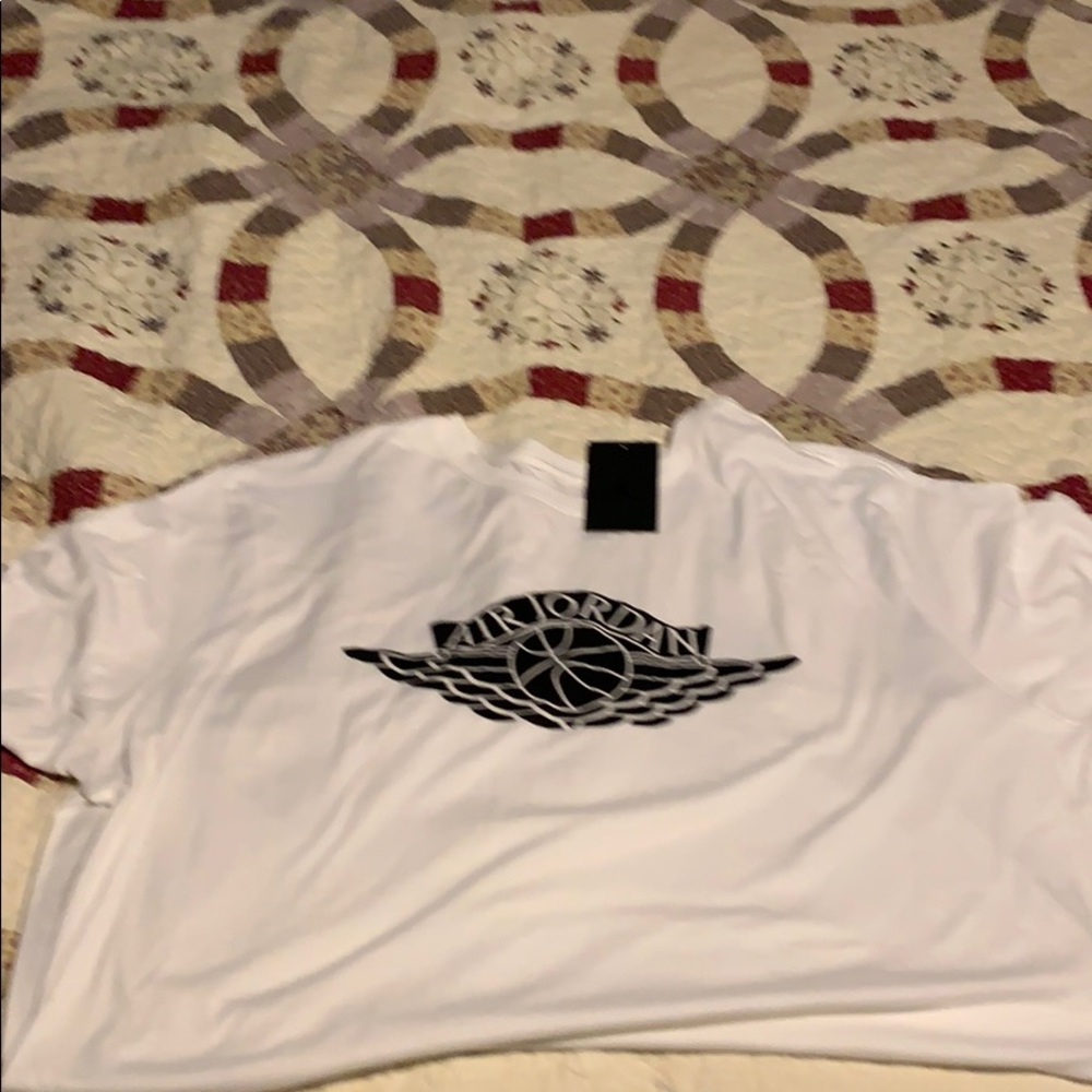 Jordan tee shirt